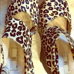 Platform leopard sandals